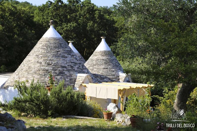 Bed and Breakfast Trulli Del Bosco Альберобелло Екстер'єр фото